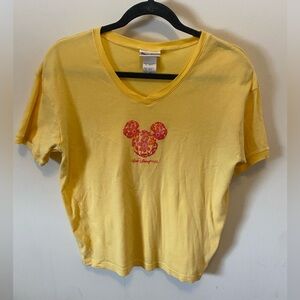 Vintage Walt Disney World 100% cotton yellow tee shirt size large